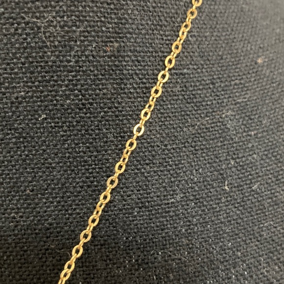 Elegant Gold Pearl Pendant Necklace - Picture 3 of 4